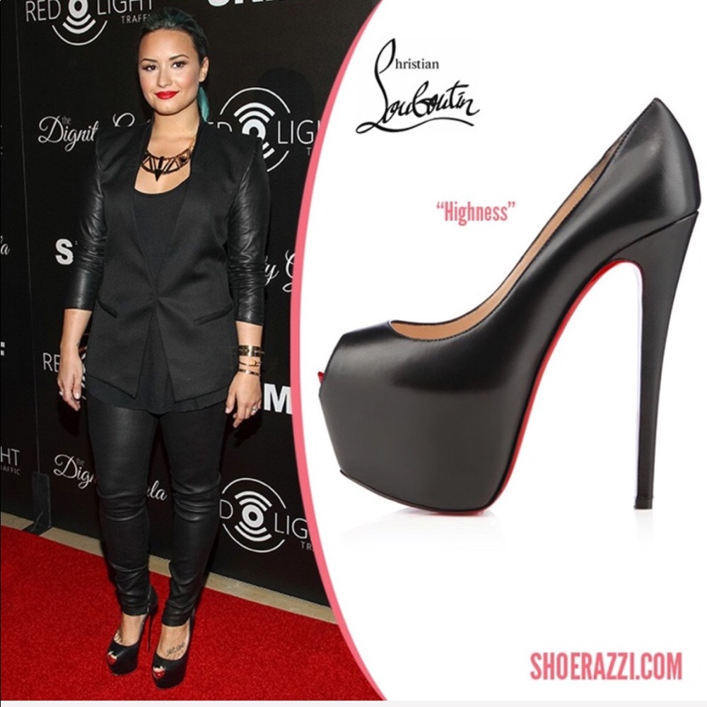 s o l d ⭕️ Christian Louboutin Your Highness Pump